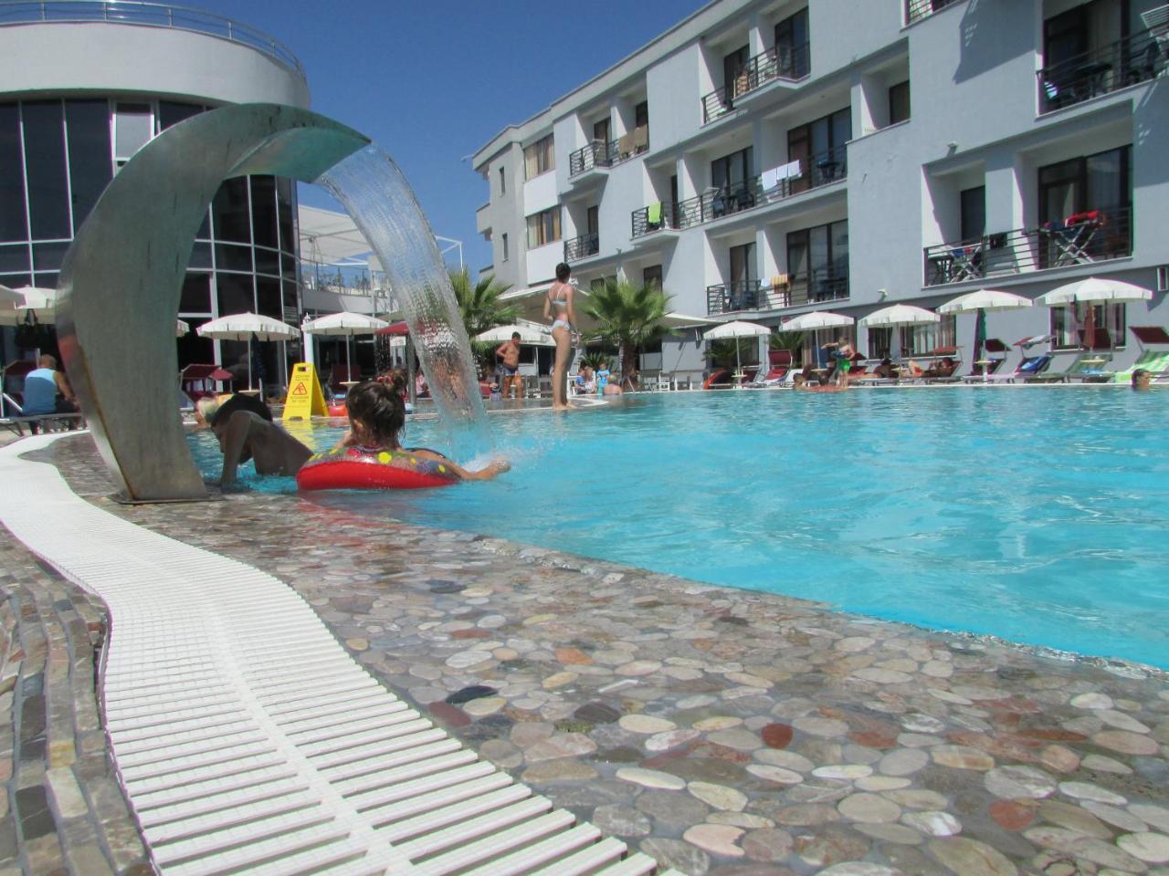 Hotel Antag Шенгін Екстер'єр фото